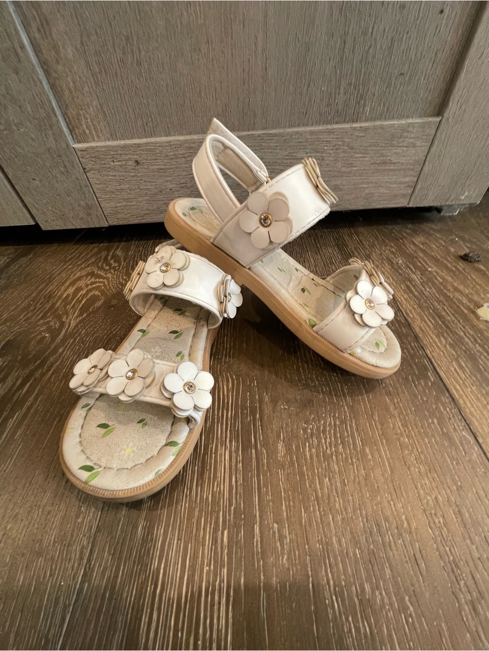 Girls White Floral Strap Sandals with Flower Appliqués